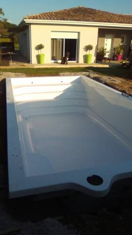 PISCINE COQUE 8 par 4 ou 8x4